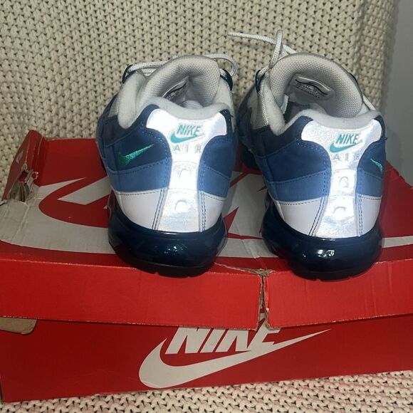 Nike Air Max 95 Blue Sneakers - Picture 3 of 11